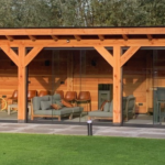 Plat dak met glaswanden 900x400cm