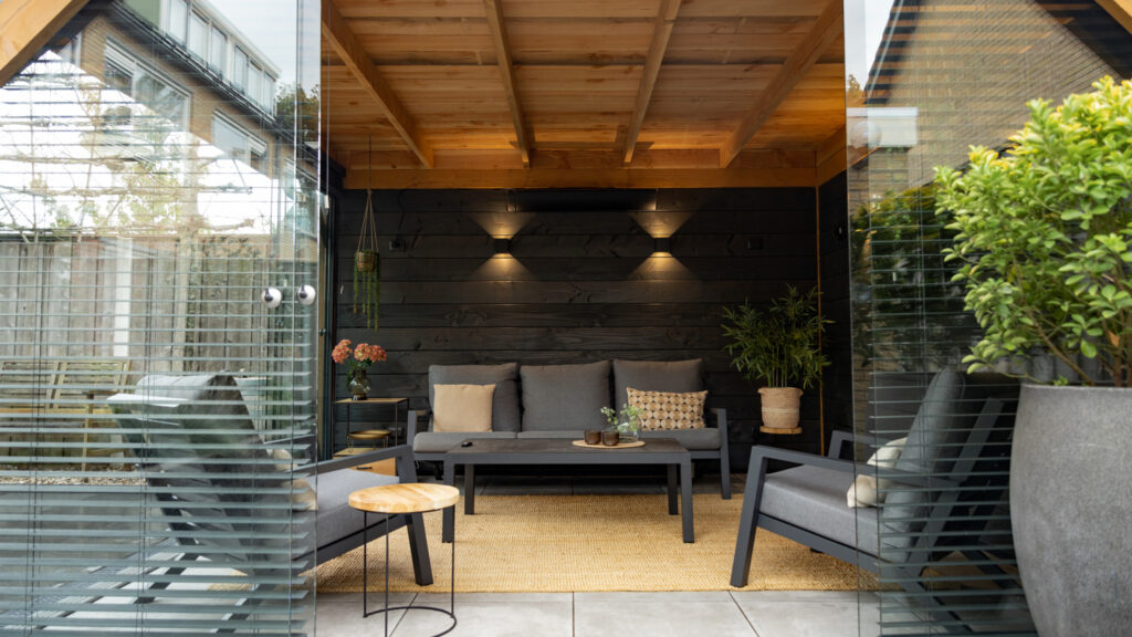 Overkapping met glazen schuifwanden 400x400cm type 'Ruud'