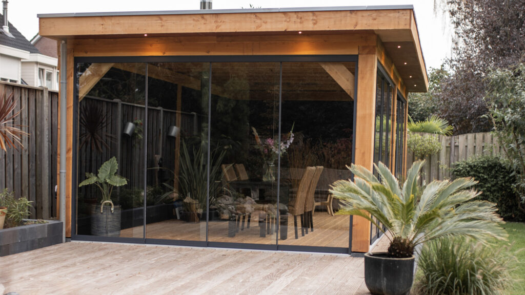 Luxe overkapping met glazen schuifwanden 800×400cm type 'Robert'