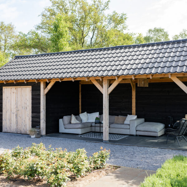 zadeldak douglas overkapping