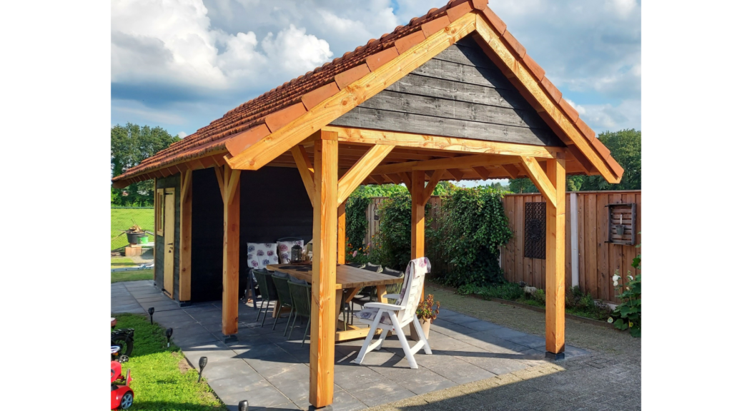 Douglas zadeldak met schuur 700x300cm Amersfoort