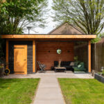 Moderne Douglas overkapping met schuur 600x300cm