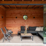 Moderne Douglas overkapping met schuur 600x300cm