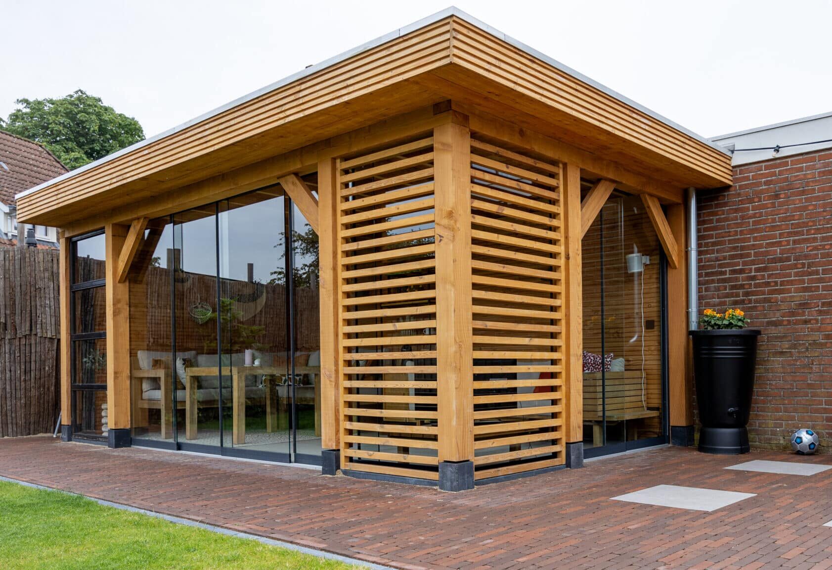 Plat dak overkapping Moezel